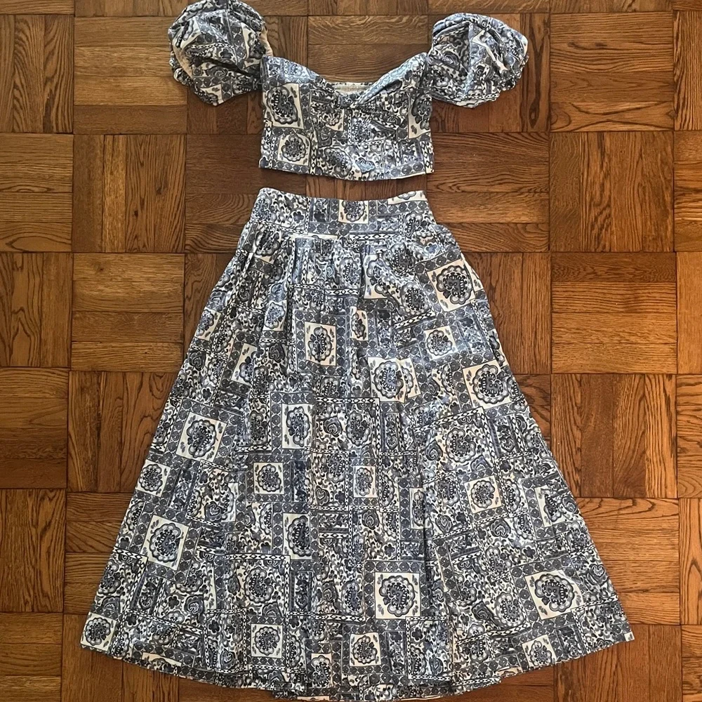 Abercrombie & Fitch Blue and White Printed A-Line Midi Skirt Set
